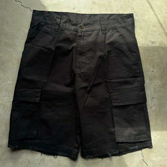 UNFRIEND RIPPED CARGO SHORTS