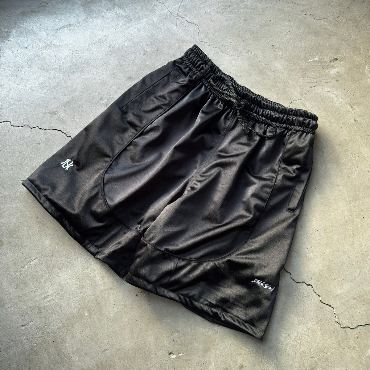 UNFRIEND GHOSTLINE SHORTS